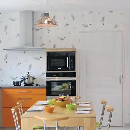 בית נופש Lovely In Brain-sur-alonnes